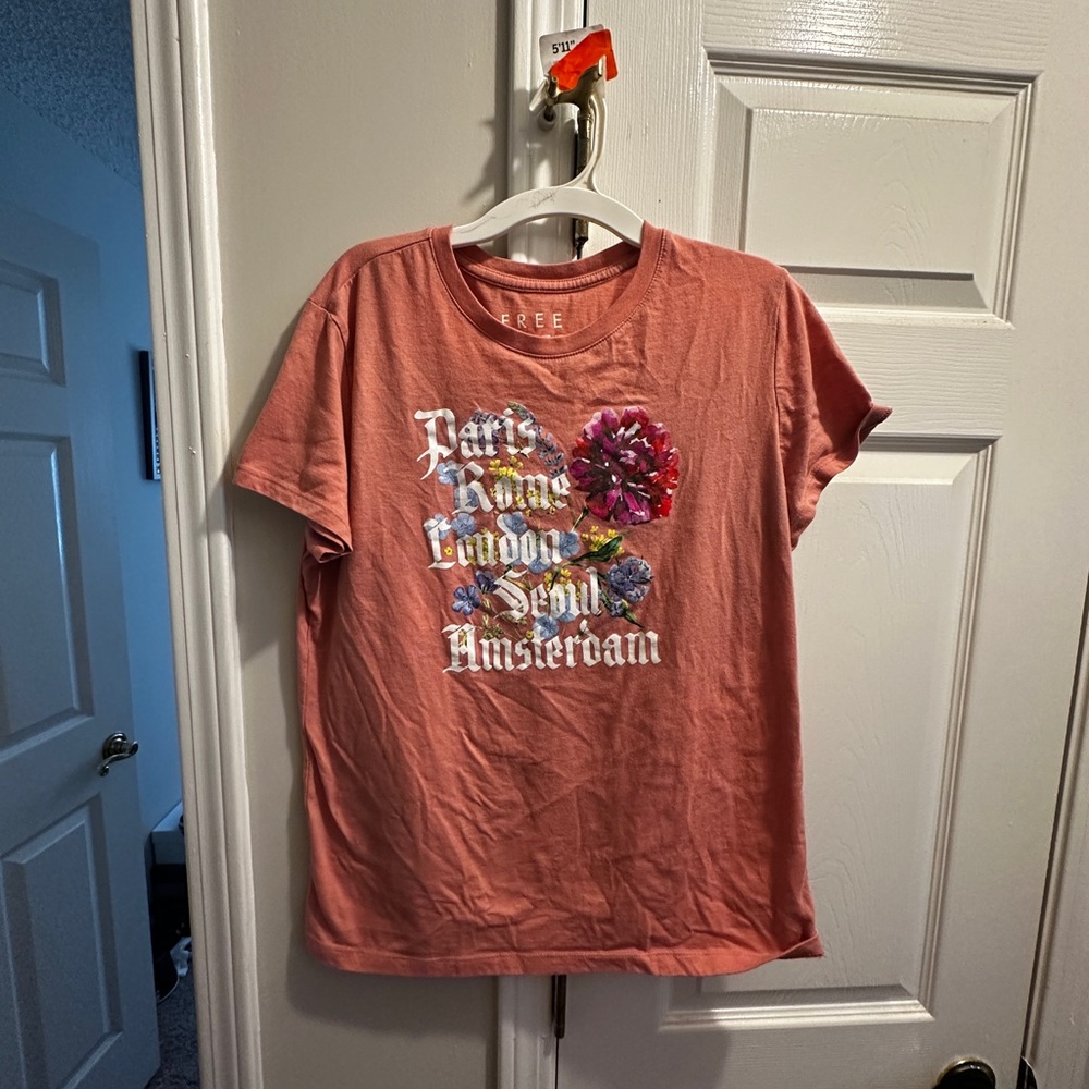 Graphic tee